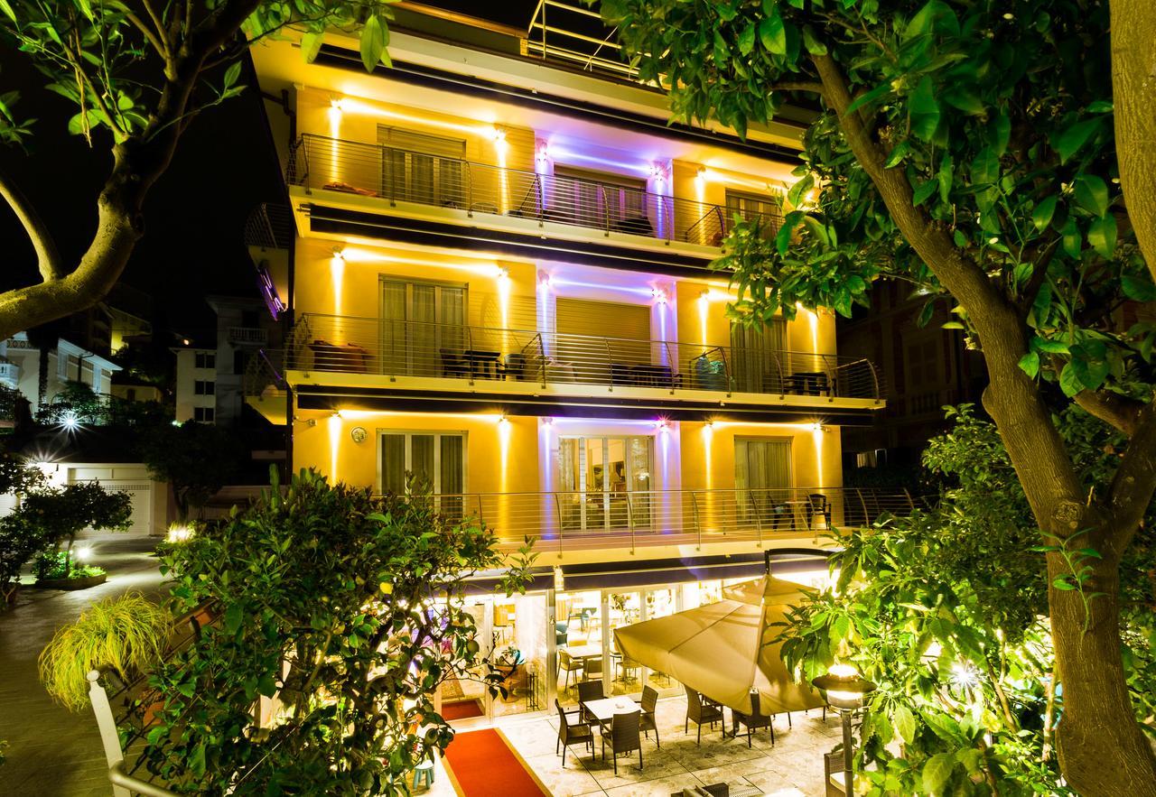 Hotel Villa Delibera Varazze Exteriör bild