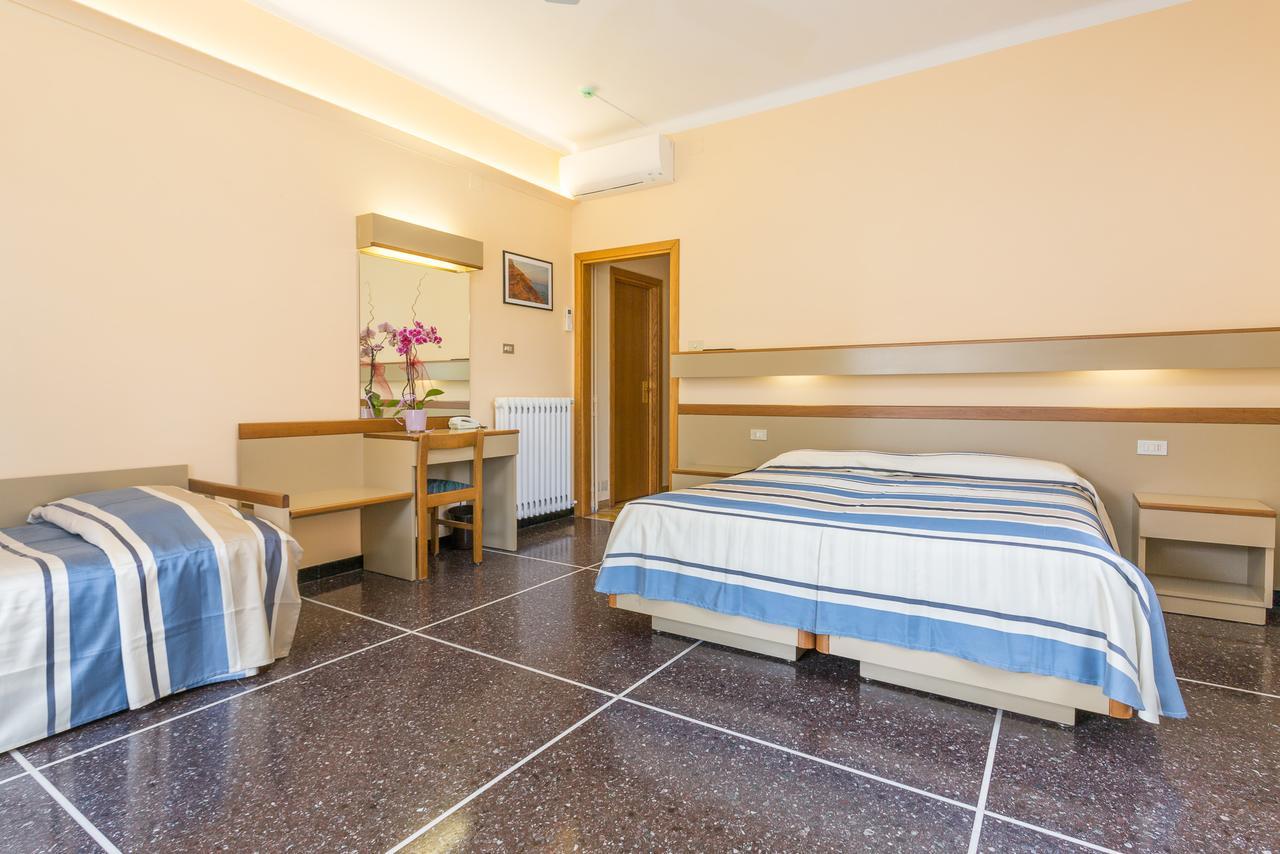 Hotel Villa Delibera Varazze Exteriör bild